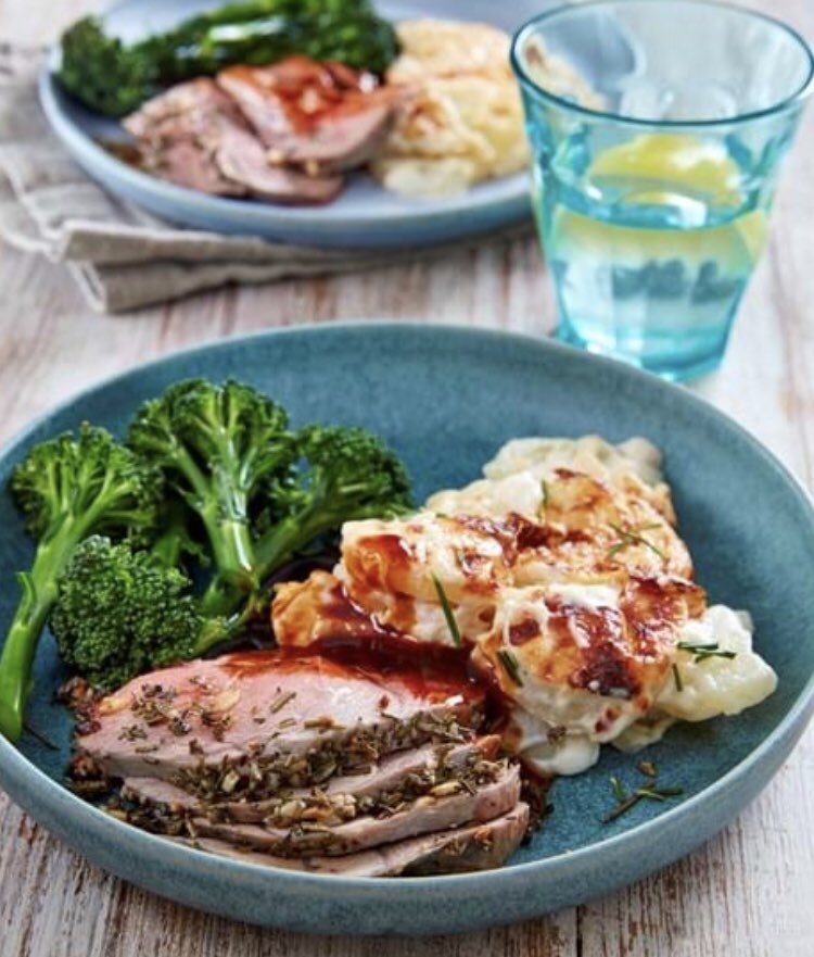 If anyone is struggling for meal ideas (I definitely do 🙈) take a look at these fab recipes on simply beef and lamb 👌🏼🤤 #wowzers #lovelambweek #buybritishbuylocal simplybeefandlamb.co.uk/blog/love-lamb…
