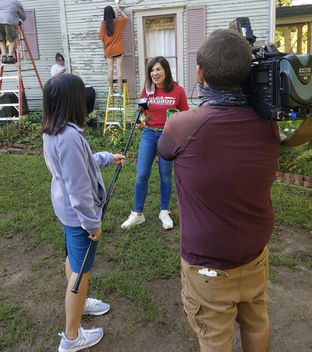 Meredith4OH's tweet photo. Thank you to NBC 4 for coming out to cover Supporting Gahanna TogetherDay! #MeredithforOhio, #GahannaHistoricalSociety https://t.co/q8hAc0jmWQ