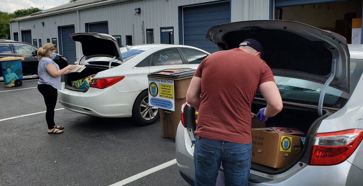 A teacher from Philly on the left and Jersey on the right, hand-selecting books for their students from the safety of their trunks.  

Register for curbside pickup for several hundred dollars worth of books. Hit the NEED BOOKS button today: booksmiles.org

RT!!!!