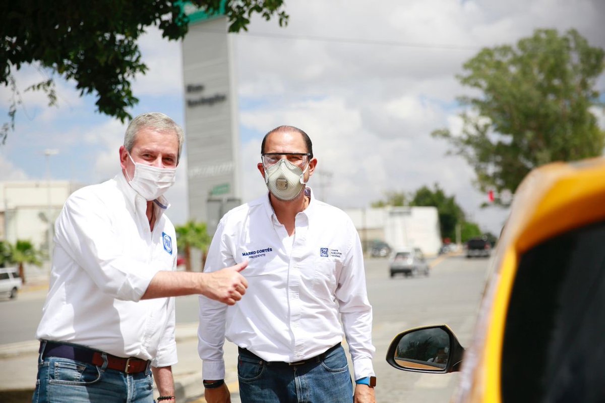 MarkoCortes's tweet photo. Estamos listos para pintar Coahuila de azul. Iniciamos la campaña en las calles, cercanos a las y los coahuilenses, escuchando y atendiendo sus peticiones, y comprometidos en que las y los diputados locales protegerán la economía, salud y seguridad de todos.
#AcciónParaCambiar https://t.co/GLCC6QGtvX