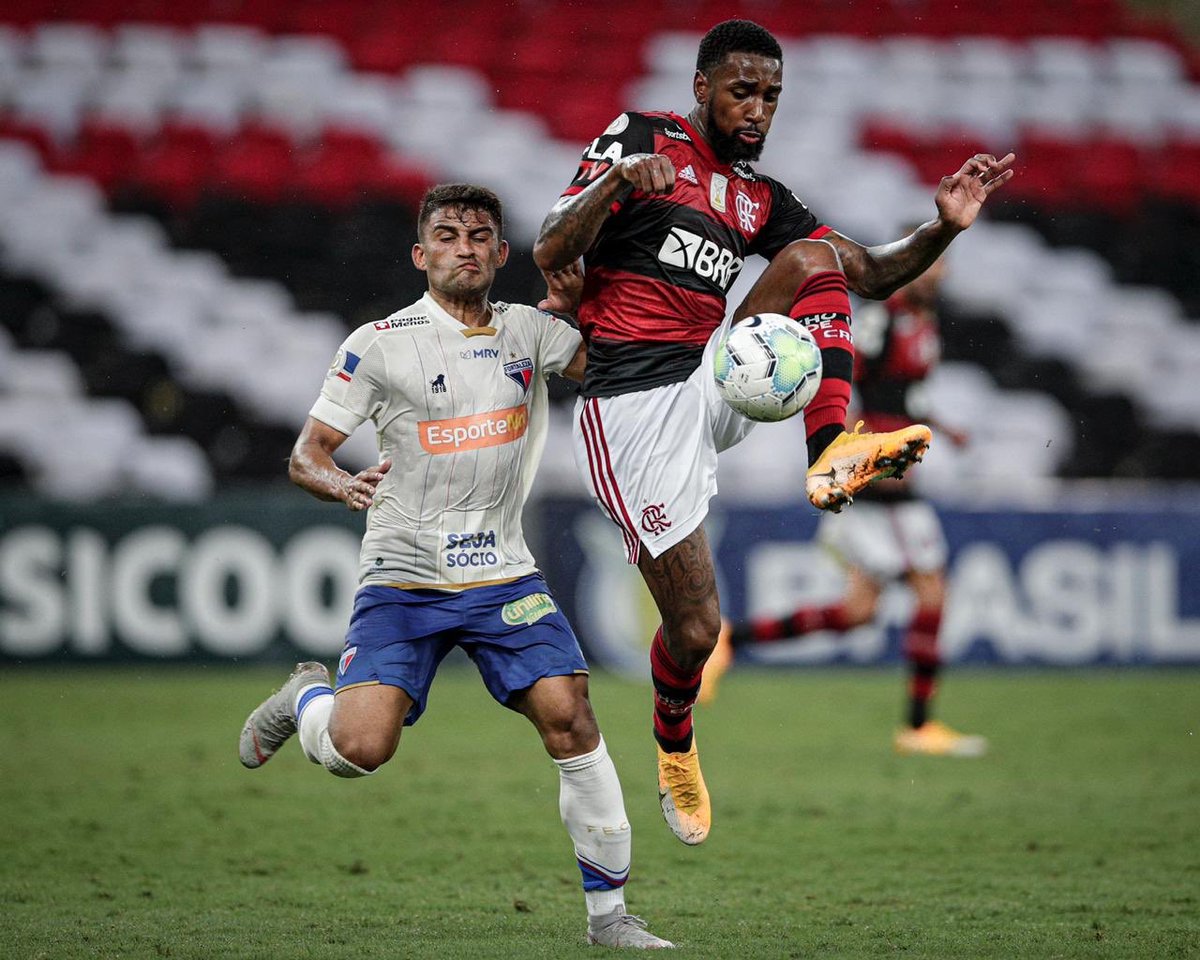 Toda a vez que eu entrar em campo, com essa camisa, será pra me doar, dedicar e deixar meus 100%. Nunca será diferente. Foi assim durante todo 2019, e vem sendo assim em 2020.

Nem sempre agradando, mas sempre tentando. Eles falam demais, mas falam em vão. Seguimos 🔴⚫️ +3️⃣