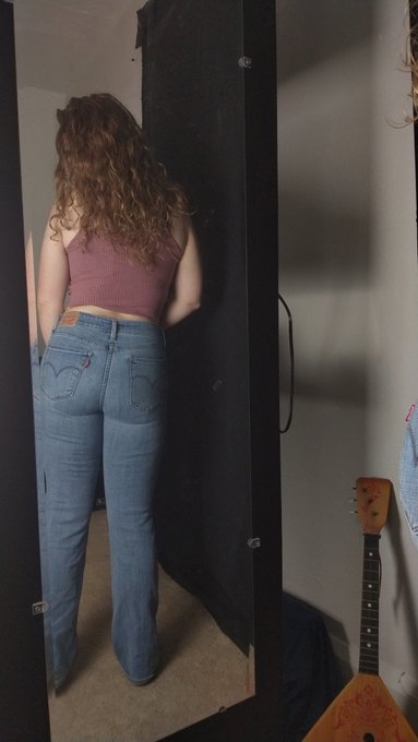 Nothing like a pair of @LEVIS to make a girl feel good #SaturdayMotivation https://t.co/lxyTxCmNYs<a class="tags" target="_blank" title="On Twitter" href="/?out=eyJ0eXAiOiJKV1QiLCJhbGciOiJIUzUxMiJ9.eyJpYXQiOjE3MjU2MDcwNjAsImlzcyI6InR3cG9ybnN0YXJzLmNvbSIsIm5iZiI6MTcyNTYwNzA2MCwiZXhwIjoxNzU3MTQzMDYwLCJyZWRpcmVjdF91cmwiOiJodHRwczovL3R3aXR0ZXIuY29tL0xFVklTIn0.r5rWS-WCVARb6JVTCwivj7fm7MWfSnvNiz2ob4yZGddM_Cbe7tQaBFH9ZLyPwJnvKm5BZI_KAinfhknHNW4X_A">@LEVIS</a><a href="/tag/saturdaymotivation"class="tags"><span>#saturdaymotivation</span></a>