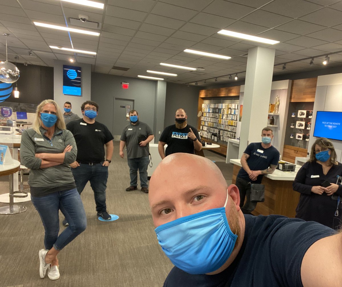 Jon_Kirwin's tweet photo. Morgantown Mall #MoneyMakerz💵 crushin’ this Saturday! We take pride in being one of the most efficient teams in the nation! This group is full of Summit winners🏖, future leaders💼, and amazing people! 👏🏻💪🏻👏🏻 #FIRE🔥🥵 #POWer⚡️ #unstOHPAble https://t.co/ocu9k6UFCz
