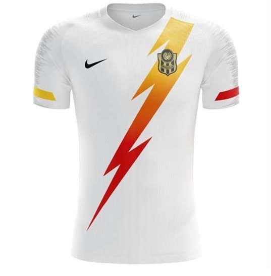 Malatya kadar güzeller 💛❤

Not: Tarafsız olmak gerekirse siyah forma dünyanın en güzel forması olmuş.