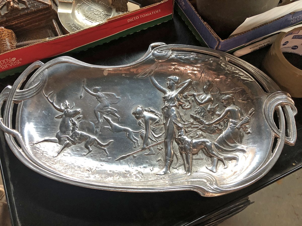CollinsAuction tweet picture