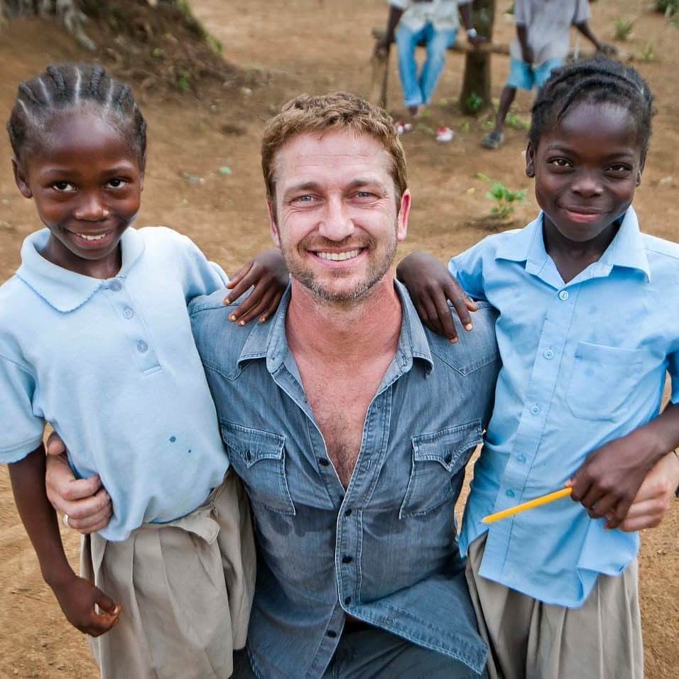 Gerard Butler tweet media