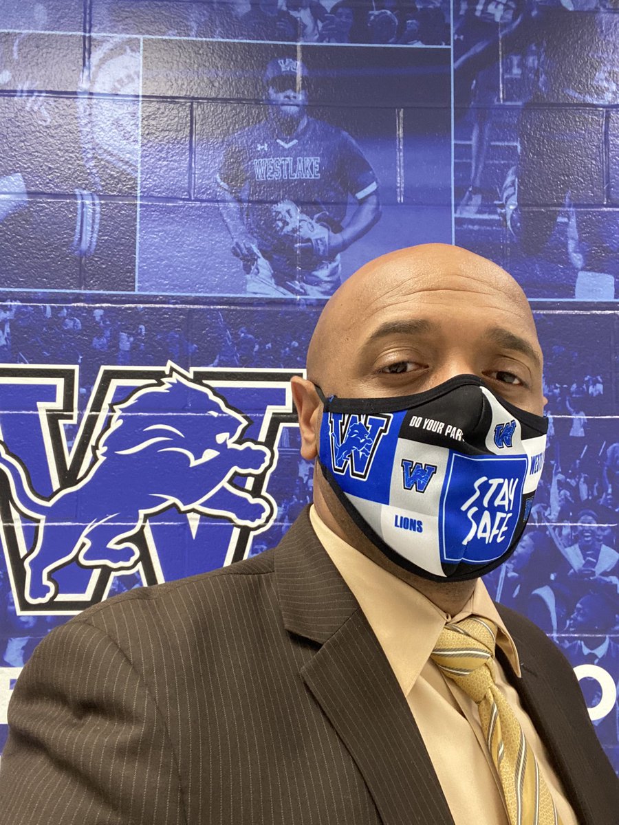 JKRobinsonEDU's tweet photo. Stay safe this holiday weekend! Remember to social distance, clean your hands... and mask up! #FCSlabordaysafe #FCSmaskup https://t.co/R9RmZW3Z3V