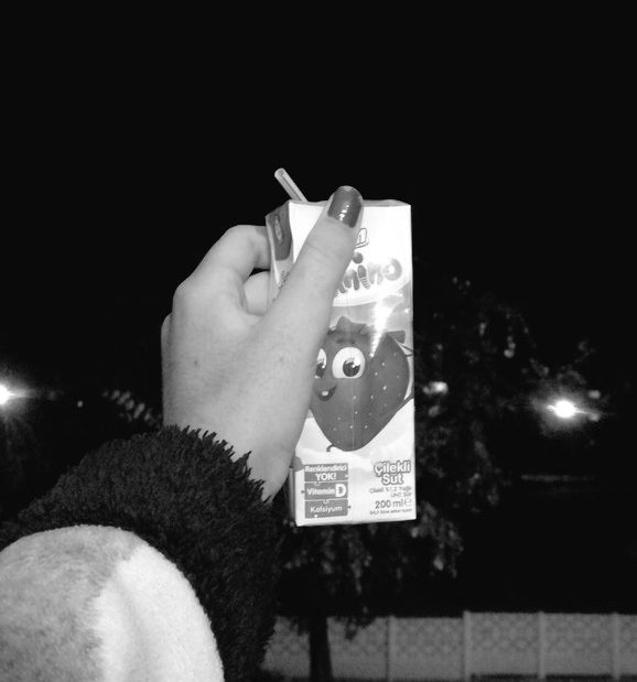 Gitmeseydin çilekli süt içerdik 🥛🍓.
<a href="/iammsura/">Ş</a>