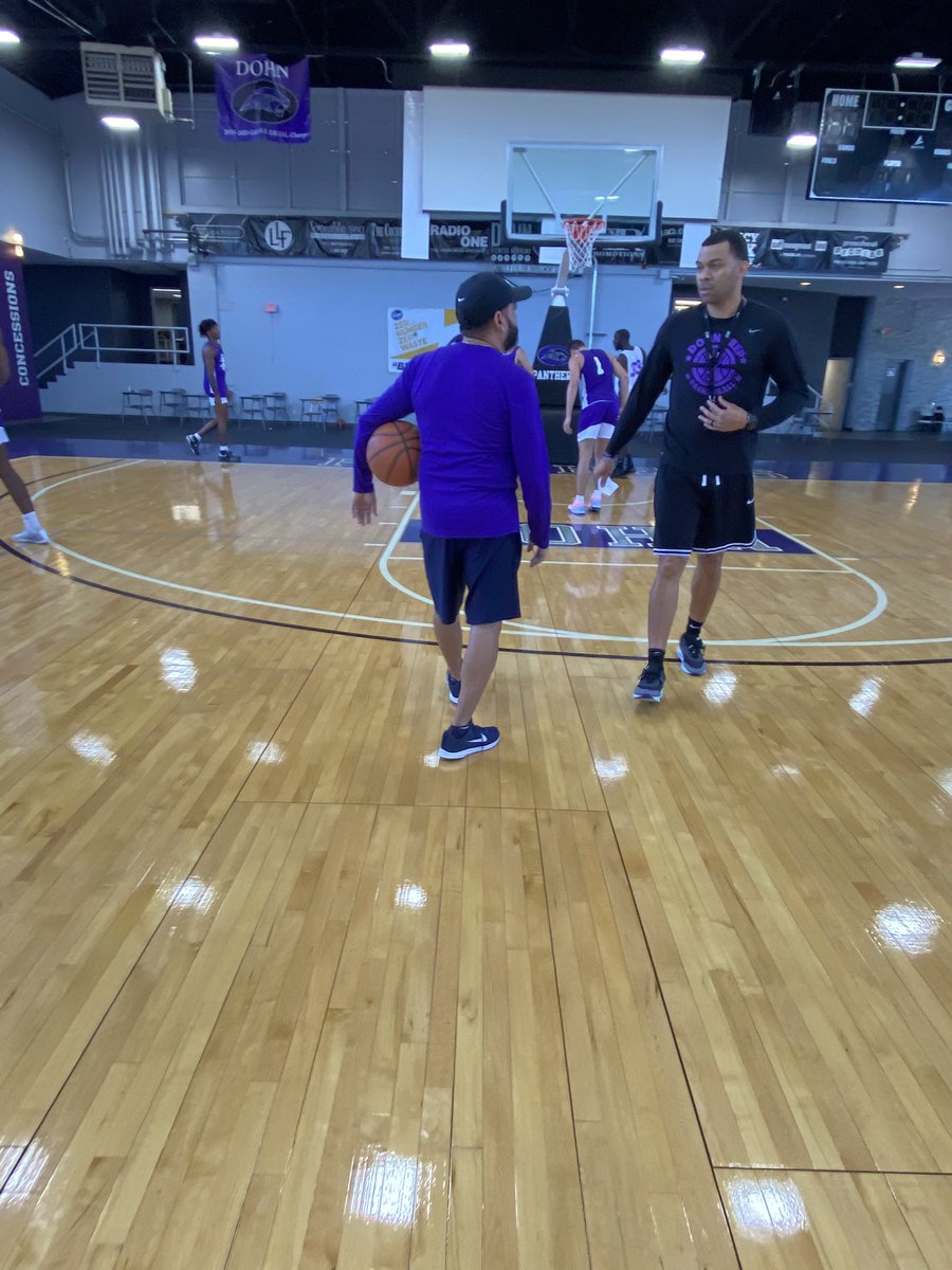 DohnPrepBball's tweet photo. Practice #1 Team Motto: #chasingscholarships Core Value: Appreciation #Workhard #worksmart #workconsistent @dohnprepbball @brian_strayhorn @urielcains @CoachSammyV #dohnprepbasketball https://t.co/0xIN7K8zbV