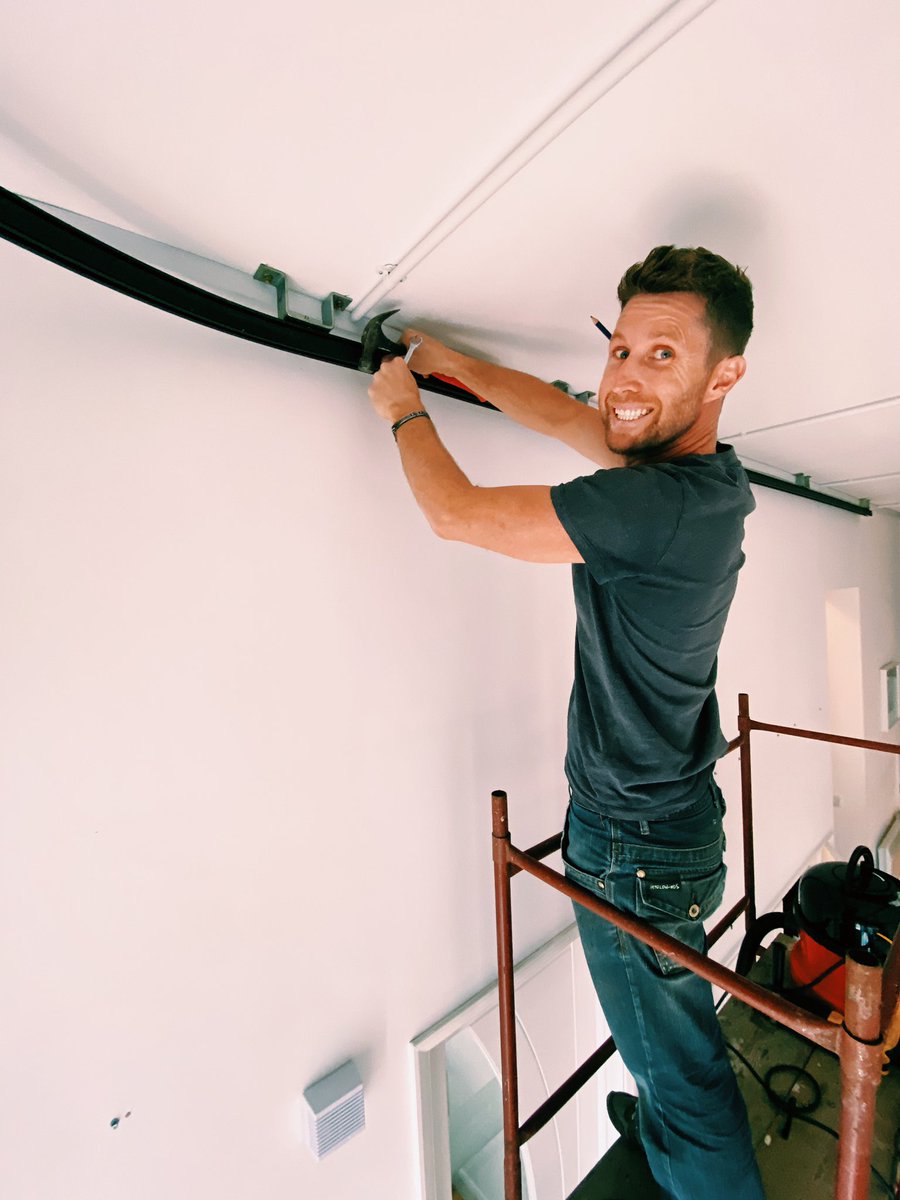 A day of rigging. Kenoflo’s now lovely soft light from above. Double curtain tracking in, with white/ black/ green options. In preparation for up &amp; coming shoots in late September/ October. Acoustically dead/ highend lighting. Great creative space for shooting pieces to camera.