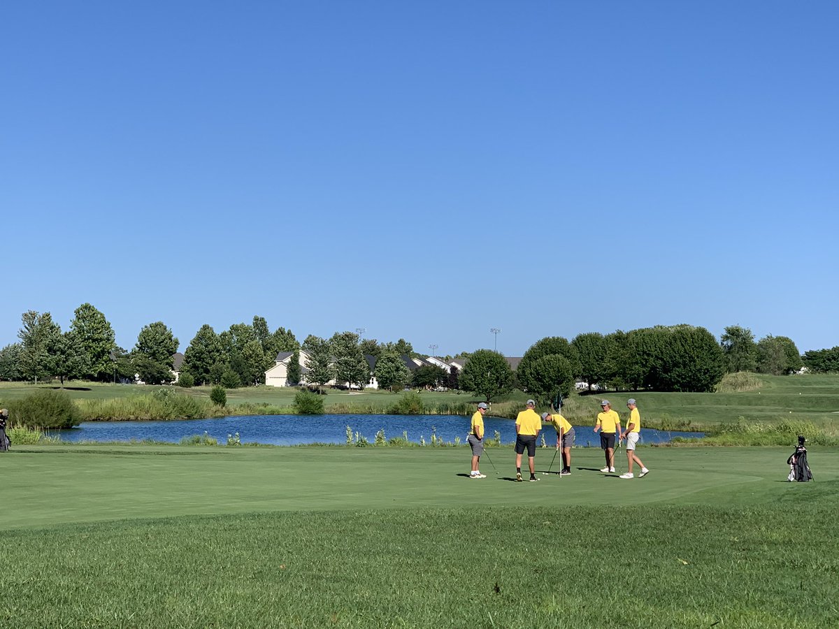 baronsgolf1's tweet photo. Beautiful day at Westchester for the Bexley Bob Darwin Invitational. #baronsgolf #gobarons https://t.co/GNSSYgtFB1
