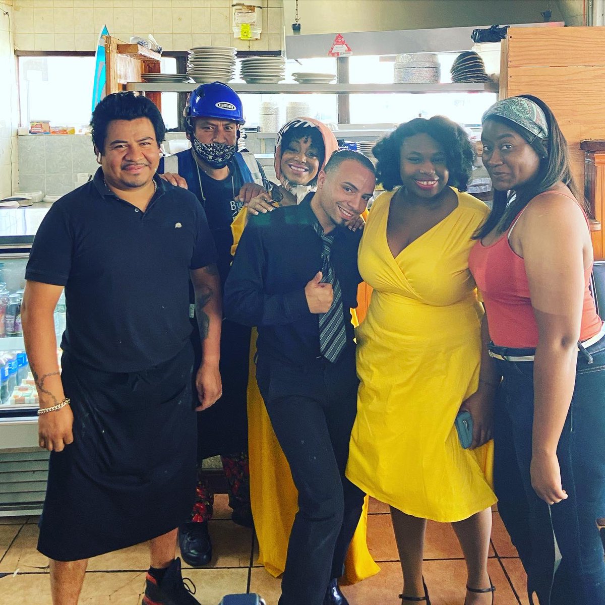 JesseV3GA's tweet photo. Thats a WRAP!? On Episode 1 of #SeniorLiving #SeniorLivingSeries produced and directed by @gettagetta in co-callaboration with #BuggsWorldEnt starring @RonNetta4Really @LiFeAsToNi @FabianCedeno & more coming soon!! 1 down 2 more to go!!! https://t.co/AuIDH0S200