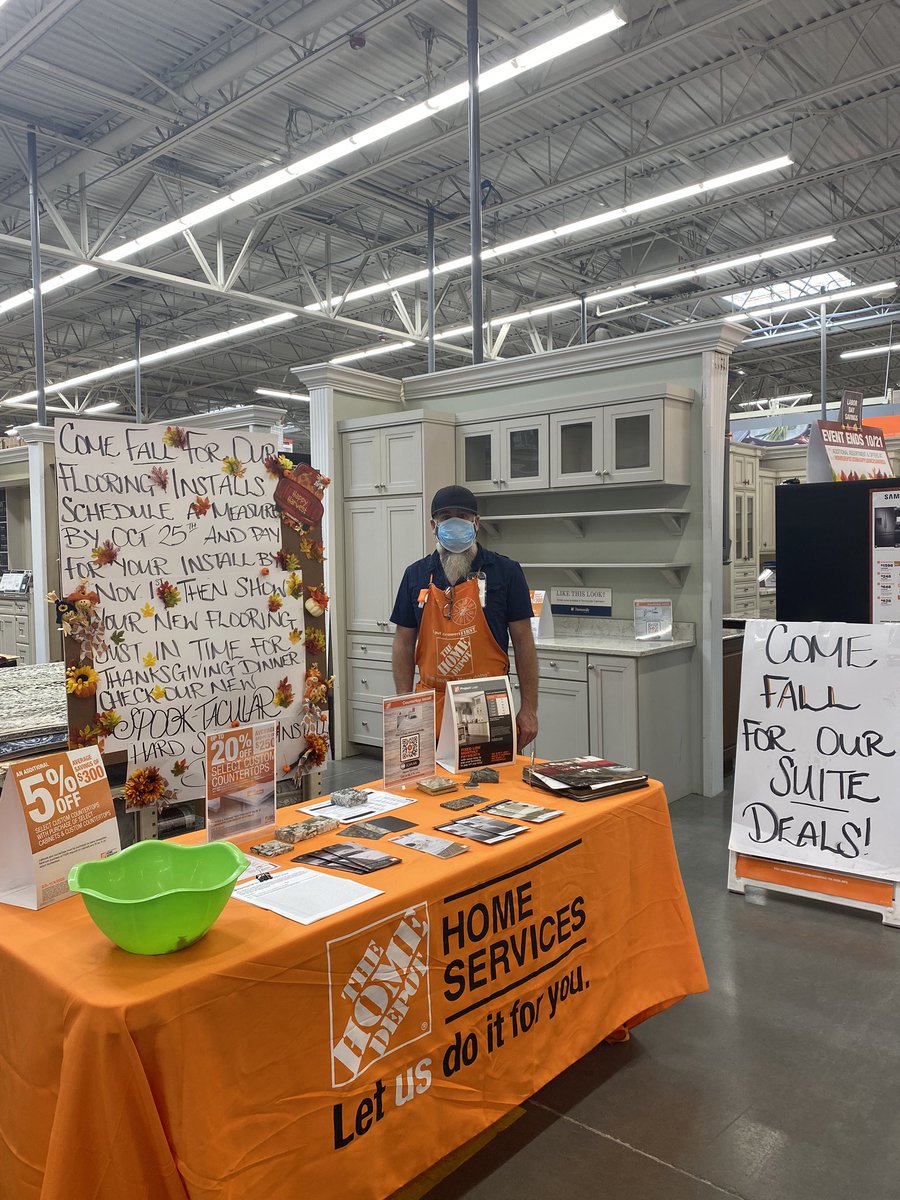 Scott C. working the C-Top Weekend Services event today! #THD4031 <a href="/gcarter2741/">Carter Geoff</a> <a href="/Bselch/">Brianna Selch</a> <a href="/CorporateLarry/">Larry Lane</a> <a href="/JeffWoodard4031/">Jeff Woodard</a> <a href="/MindyHD4031/">Mindy</a>
