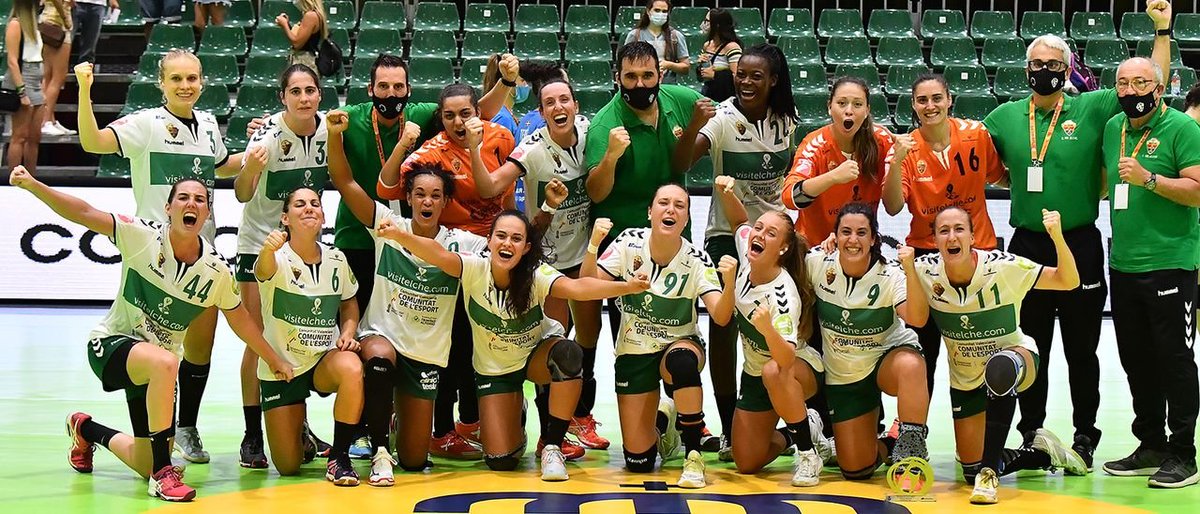 Elche's tweet photo. 🤾‍♀️ Las chicas del @cbm_elche @visitelche de @RocamoraJoaquin se plantan, por primera vez en la historia del club en la Final de la #CopaReina2020 tras vencer 24-17 al @BmAulaCultural. Mañana les espera el @BMMalagaCosta a las 17:45h https://t.co/RPmgsgwX8o. #MásCojonesQuePalmeras https://t.co/zzB2efU8TU