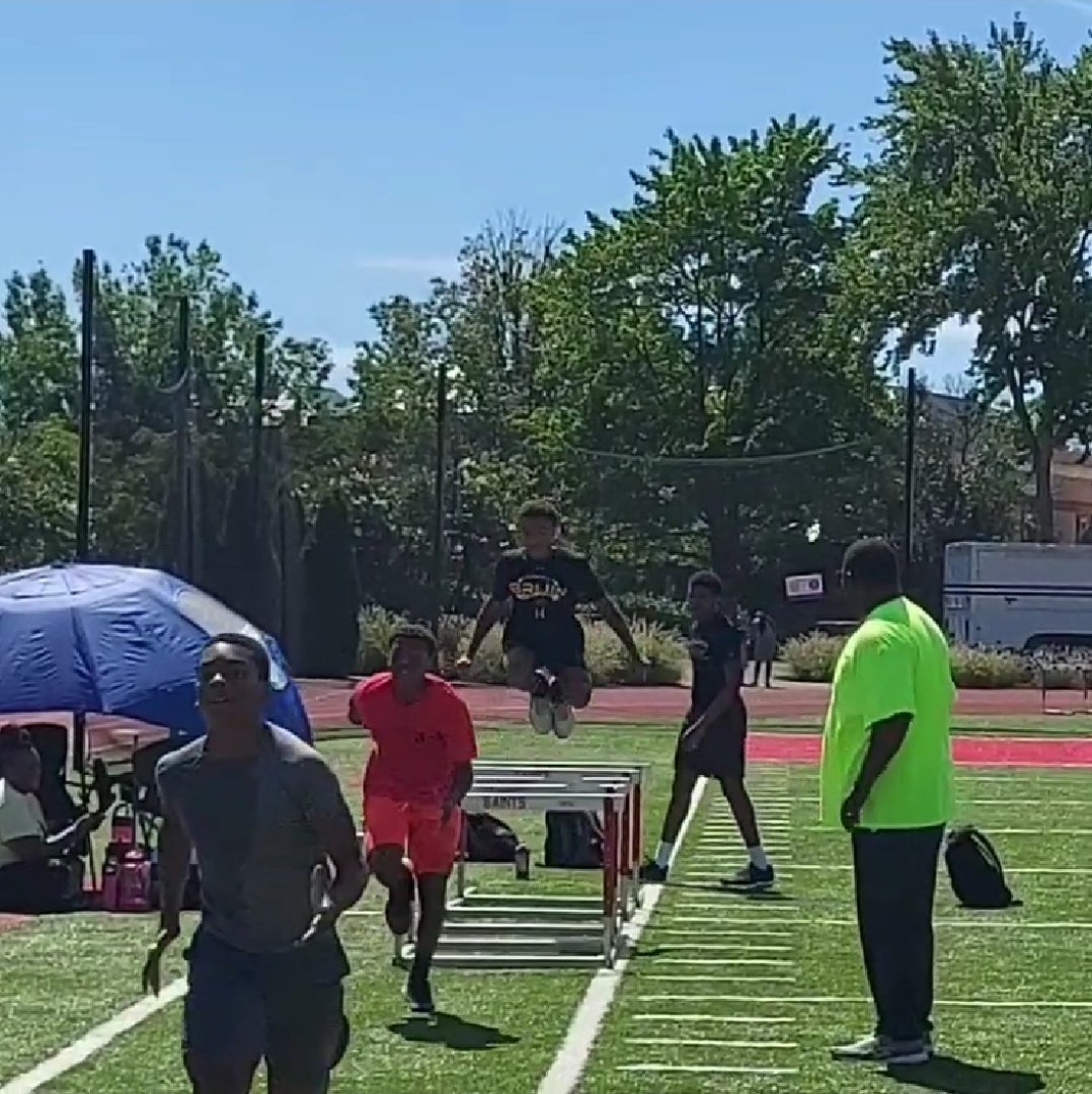CharlesCtyElite's tweet photo. Great job allll around today!! Way to work!!
#EricWedge🏀
#JaniyahBenain💨
#DeMarioMitchell🏈💨
#MicahRichardson🏀💨
#CalebStewartMason🏈💨
#DariusHarrell🏈💨
#AndrewNewman🏈💨
#BrandonNewman🏈💨
#KelisMilburn💨
#JalenWalker🏈
#SanaiHaythe💨
#CharlesCountyEliteProducts💙💛 https://t.co/22xs6r1oon