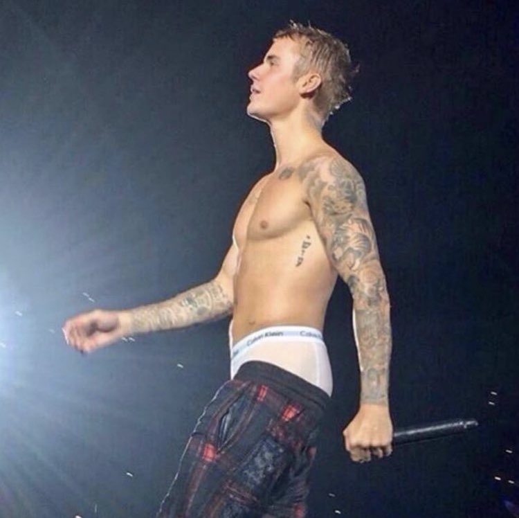 a (@pvdior) on Twitter photo 