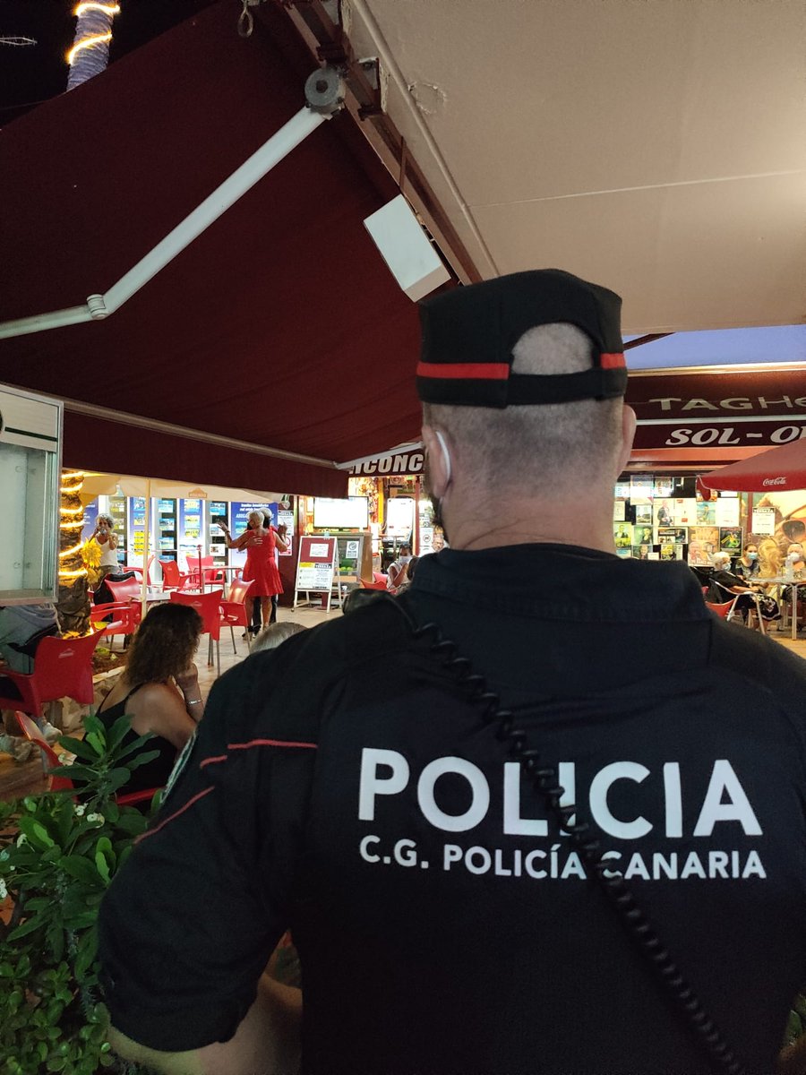 CGPCanaria's tweet photo. Hoy hemos procedido a denunciar al propietario de un local porque permitía el  baile💃🕺entre sus clientes. La irresponsabilidad de unos pocos las pagamos todos.
#Tenerife https://t.co/TYM17LbIOC