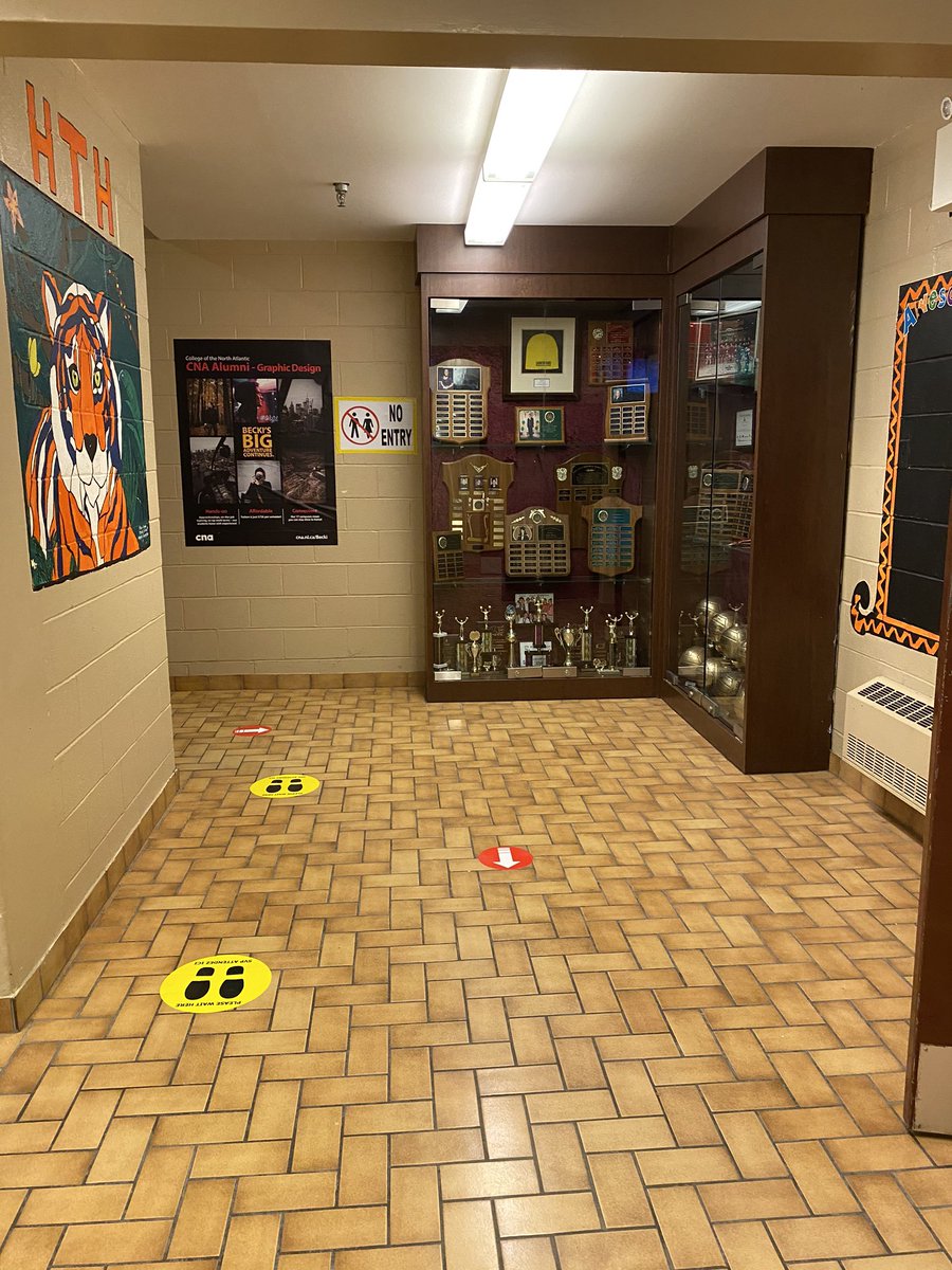 hthtigers's tweet photo. There will be changes at HTH this year from how we did things before. We know change isn’t easy but don’t worry we are in this together. We now have one directional traffic in most of our hallways and you will see different types of signs giving directions throughout the building https://t.co/GiMEZt5uYi