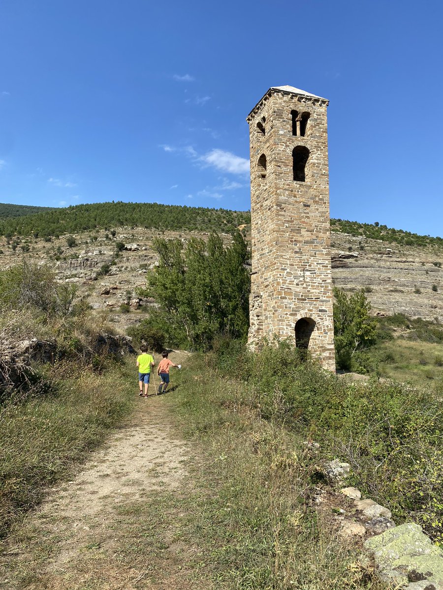 Pedro_Marina's tweet photo. La última antes del cole... #excursionesdeverano #soriamagica #repitiendoydescubriendo #rutadelasicnitas #bretun #yanguas #magaña https://t.co/qM5KJRPQb6