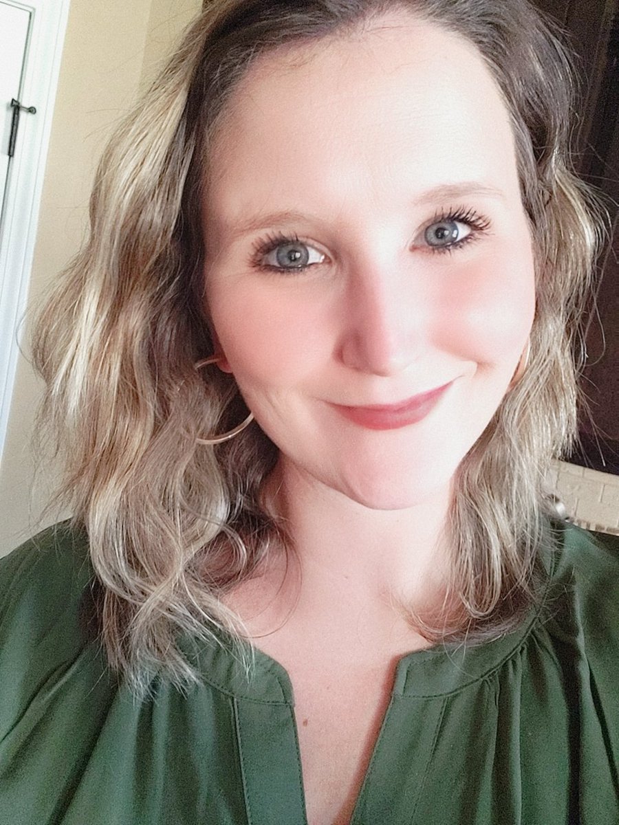 thegehrbear's tweet photo. Virtual Meet the Teacher Night 1- here we go! #PrideIn5 # https://t.co/u47c9VCkJK