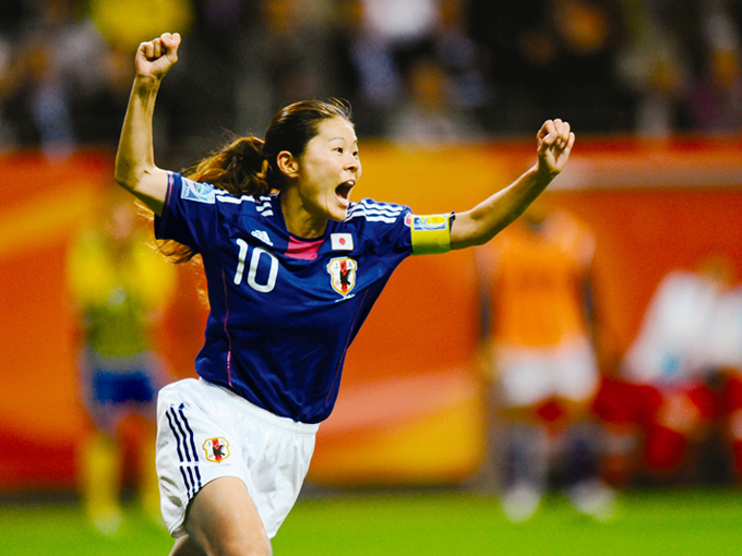 teruterukenken's tweet photo. #HappyBirthday! #澤穂希 さん お #誕生日 おめでとうございます!#HomareSawa #FIFA最優秀選手賞 #女子サッカー選手 ⚽#サッカー選手 EXCLUSIVE - Japan legend #Homare #Sawa https://t.co/2SDj1lEt52 #professionalfootballplayer #footballplayer #FIFAWorldPlayeroftheYear #東京都府中市 https://t.co/uqPWRCmiwY