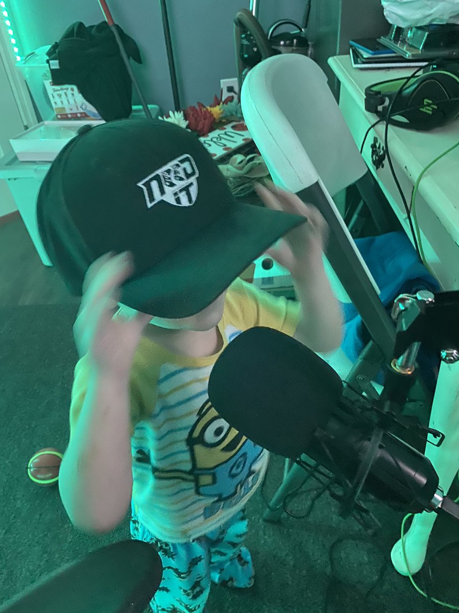 DLive1087's tweet image. My boy wanted the smoke after Daddy lost in the @DubDotDUBBY tourney! #futureStreamer