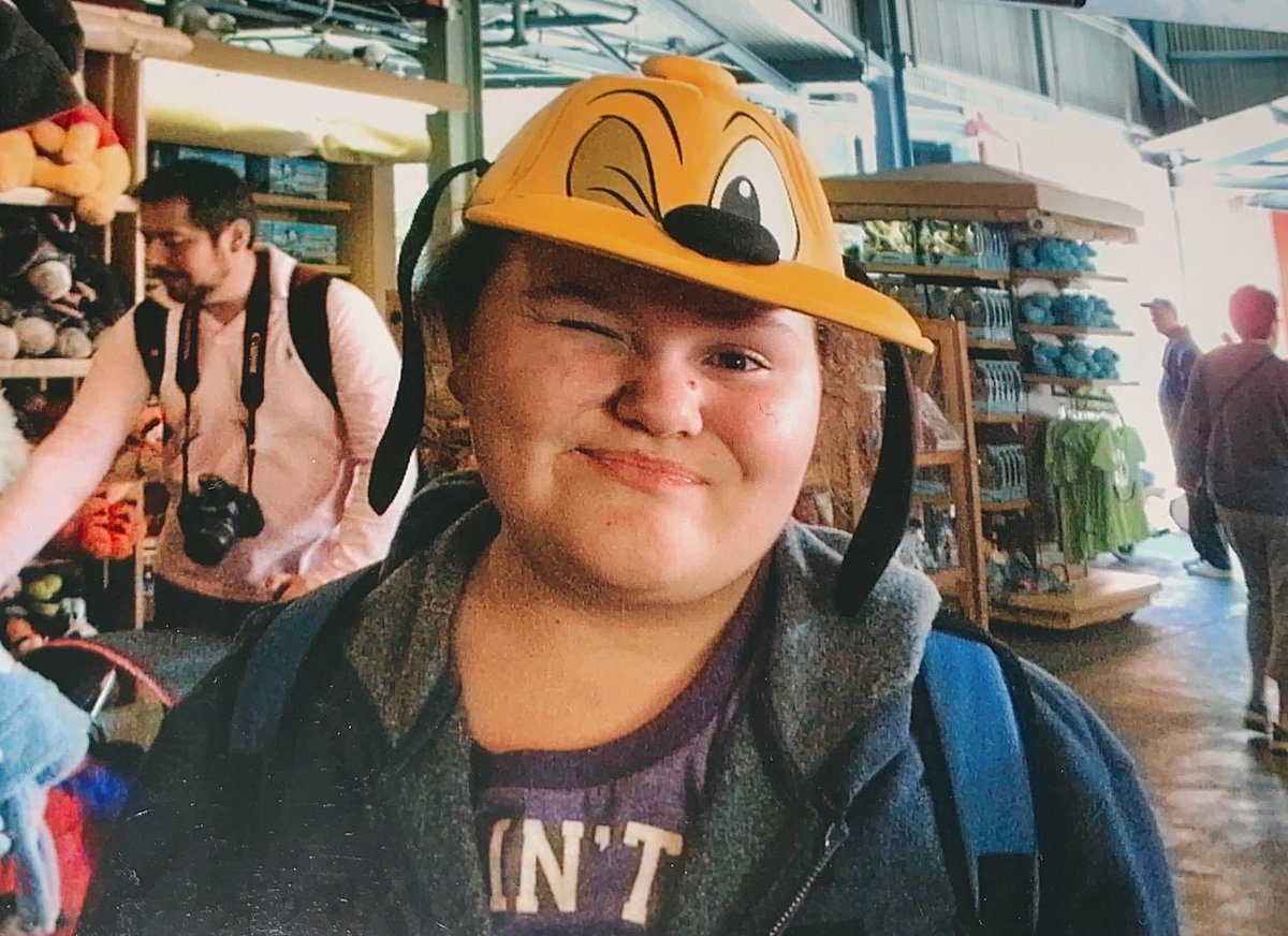 SICK0FMARSH's tweet photo. Happy 90th Birthday Pluto!
💚
🐾 here’s a little then and now of me and my favorite Disney dog! 10 years apart in the first two pictures at the Garden Grill!
💛
@WaltDisneyWorld @DisneyAnimation #Pluto90 #HappyBirthdayPluto https://t.co/ewRSQIuHbq