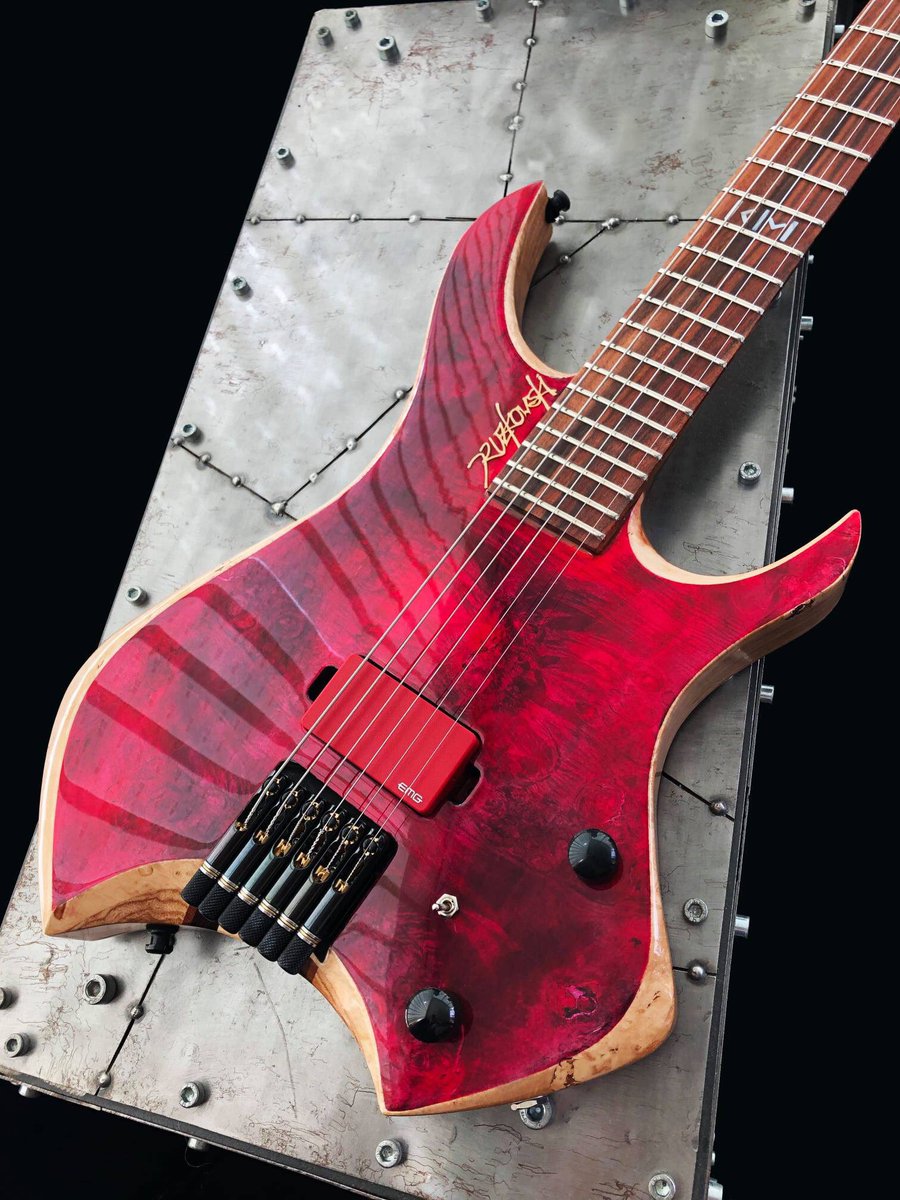 DruzkowskiG's tweet photo. #NGD !!!

#guitar #guitarist #guitarplayer #music #musician #band #livemusic #live #rock #metal #luthier #luthiery #handmade #custombuilc #customshop #body #woodworking #neck #neckthroughbody #headless #headlessguitar #ergonomy #deadmenschest #gig #mahogany #maple #swampash #six https://t.co/aCmBPlQjrd