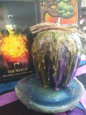 thewitchbrmclst's tweet photo. Back In Stock-Sister Spell Binders Witch Protection Apple The Witches Apple is perfect for Protection against Maleficent Energies Low Vibrational spirits, Negative energies, Psychic Vampires and protect the witch from hexes curses and the evil eye https://t.co/9hbxUdUJGL https://t.co/k206xxhene