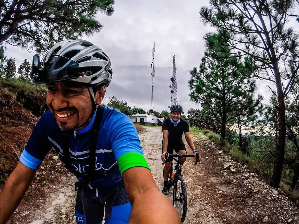 edgemtb73's tweet photo. ⛰☁️🌬❄ coronando torre1.
.
.
#pinchefrio #gravelbike #mtb #bosquedelaprimavera #sobredosruedas #bikesup #taerte #pcbikestiresealant #pathner #bikeday #cycling #bike #7pro7ein https://t.co/OKPTmjphxb https://t.co/ATXCUvItJD