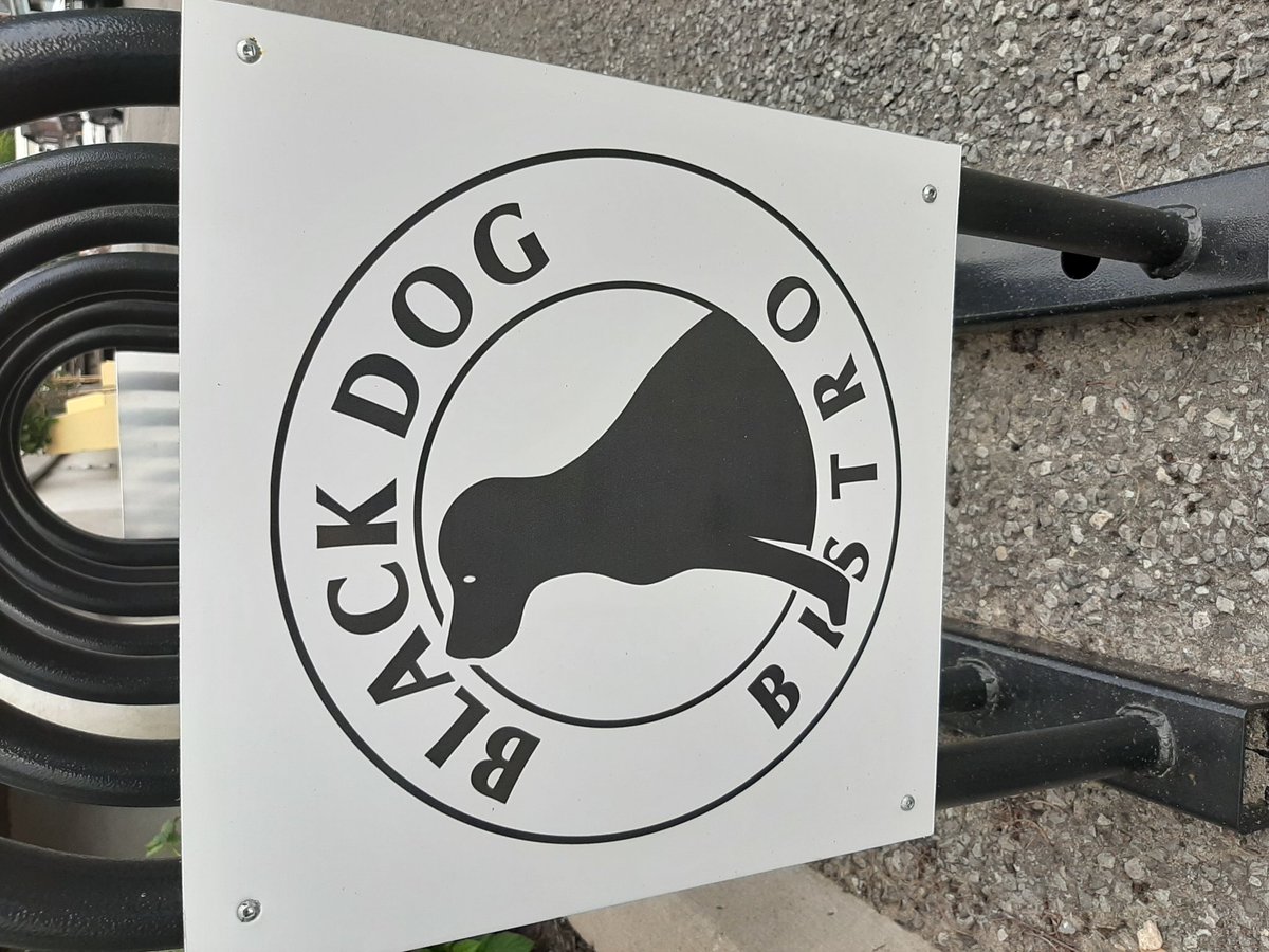 LeslieRubec's tweet photo. The Black Dog Bistro in Manotick is so conscientious about cleaning it is the one restaurant I would dine in. The food is fantastic as well. https://t.co/ST6f5OTbh1
