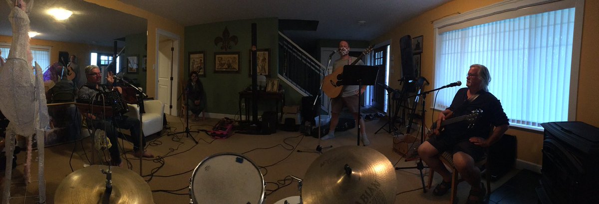 theclanns's tweet photo. The Clanns got together to play some music. First time in months. https://t.co/P0hqW1DpUW