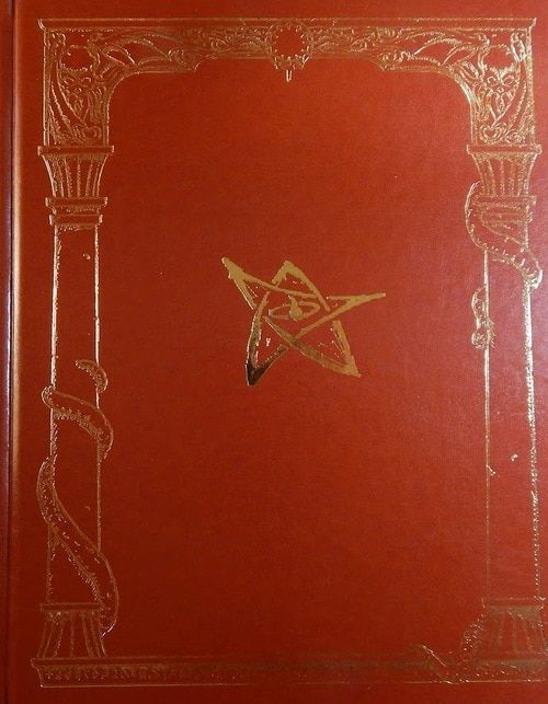 Chaosium_Inc's tweet photo. These special leatherette editions of Call of Cthulhu books all with limited print runs - perfect for the collector, or those who like the scent of rich mahogany* emanating from their tomes of Eldritch Lore. 

*Books may not smell of rich mahogany. 

https://t.co/1QG2bjS0ob https://t.co/XHBalPiYH0