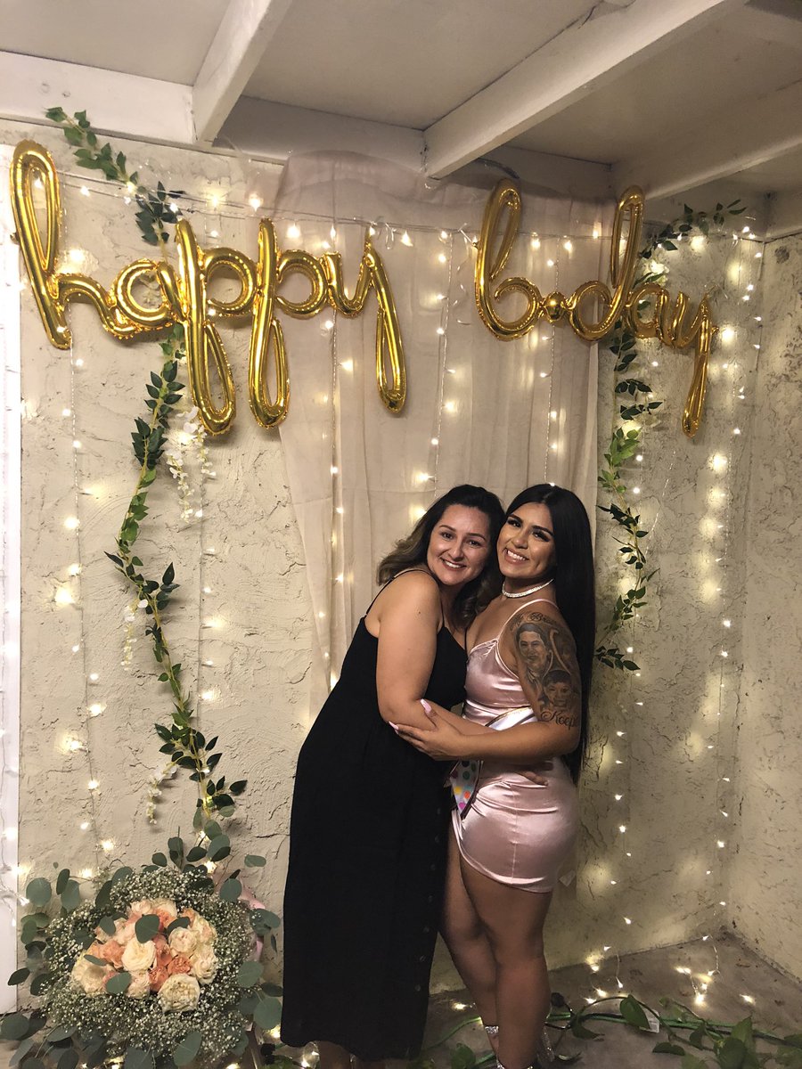 Dimple_devany's tweet photo. 2️⃣1️⃣ 🍾✨ https://t.co/lNDcWEH2zY