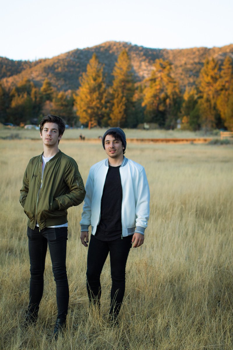 Flwers (@flwersband) on Twitter photo how is everyone liking the new songs? let us know which one is your favorite 🌺
p.s. more coming very soon how is everyone liking the new songs? let us know which one is your favorite 🌺
p.s. more coming very soon