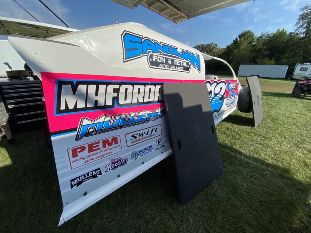 We are LIVE tonight at Deer Creek Speedway! Watch LIVE with your PitPass!