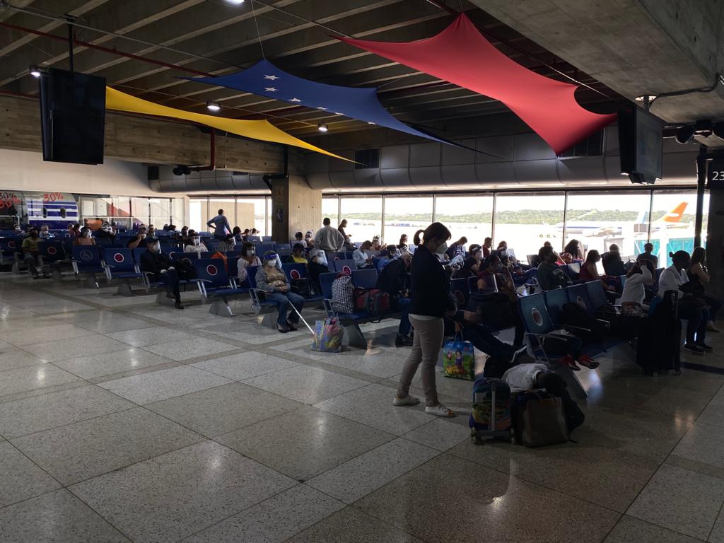 Consulado del Ecuador en Caracas tweet media