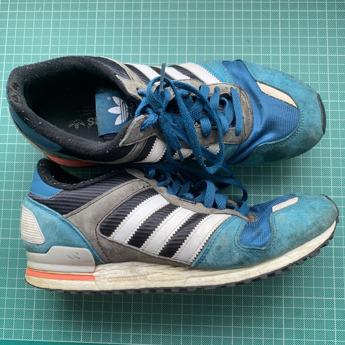 soleworx's tweet photo. Dirt and oil stains.   Deep cleaned https://t.co/QE3CaZk6no