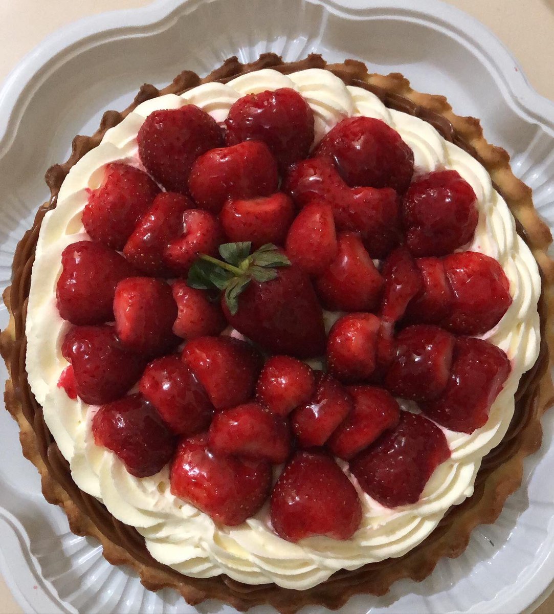 ♥️ S O R T E O ♥️
🍰Algo dulce nunca está demás!
👉🏻Seguír a nuestra cuenta✔️, hacer RT🔁 a esta publicación y @ a la persona que va saborear contigo los premios😋😋  
1 tarta grande de frutillas y una torta tres leches 🎉🎉
sorteamos hoy a media noche⏰