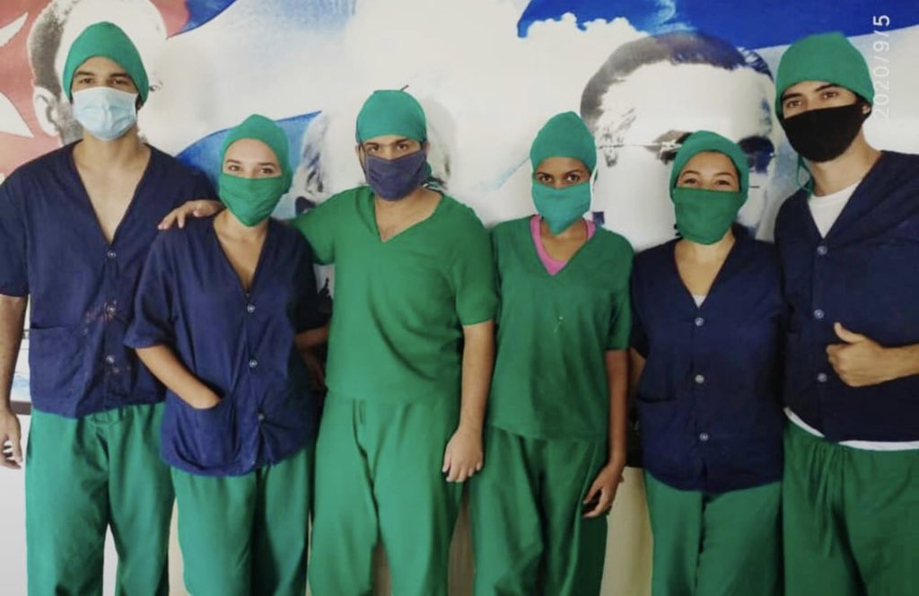 RPolancoF's tweet photo. Estudiantes de @ISRICuba continúan incorporándose como voluntarios en Centros de Aislamiento para contribuir a enfrentar la #COVID19. Ejemplar actitud de nuestra juventud en tiempos de pandemia. Esos son los valores que nos enaltecen #SomosCuba #SomosContinuidad https://t.co/4qSZOm9OJh