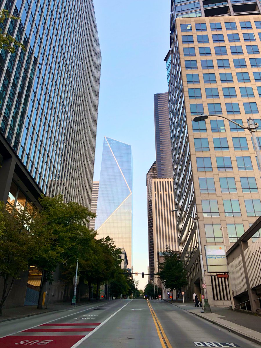 mesagoh's tweet photo. Can’t believe i live in this city now 🥺 https://t.co/xjrhTY7hPy