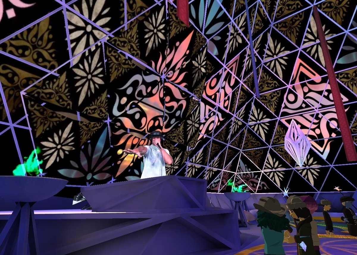 AshaMarie18's tweet photo. This year just keeps getting crazier... spent the evening dancing in @AltspaceVR at @diplo's first every live #VR performance in the @BrCvr #PlayAlchemist pyramid ๐๐คฏ๐๐คฏ๐
Legendary ๐๐
#XR #Diplo #BRCvr #BurningMan2020 #BurningManMultiverse #BurnWeek #AltspaceVR @ImmerseUK_ https://t.co/rHNCH6Ds6j