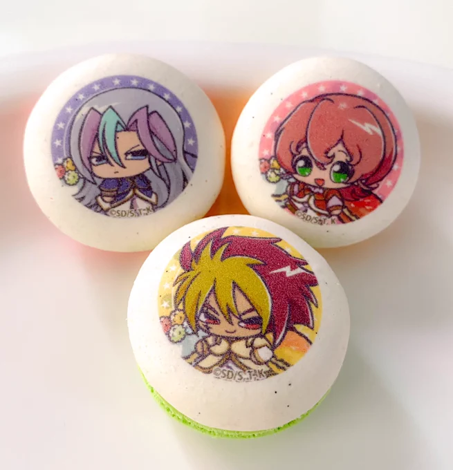 マカロン食べます 
