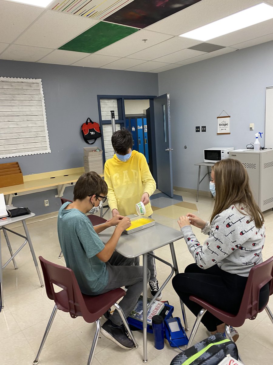 cbussing1's tweet photo. Freeing Fred the worm #science8 #coroschool https://t.co/F3GLkaXJdp