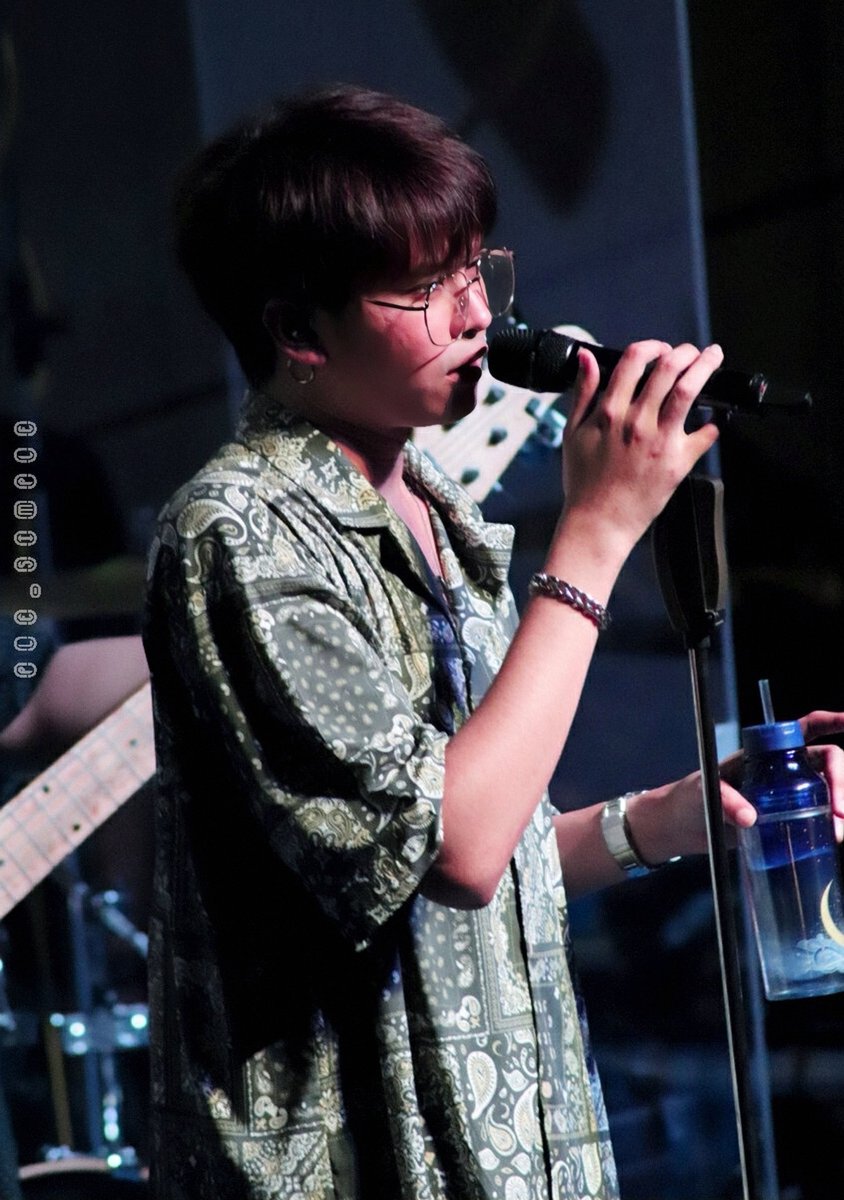 ple__simple's tweet photo. ช่วยปลอบใจดวงนี้...
ที่ยังคงคอย...💙
☆ NONT x GOOD ZONE ☆
#NONTTANONT
#GOODZONE
#nontfam
#ple_simple_gallely
4.9.2020 /@ GoodZone https://t.co/5C79uBt5xe