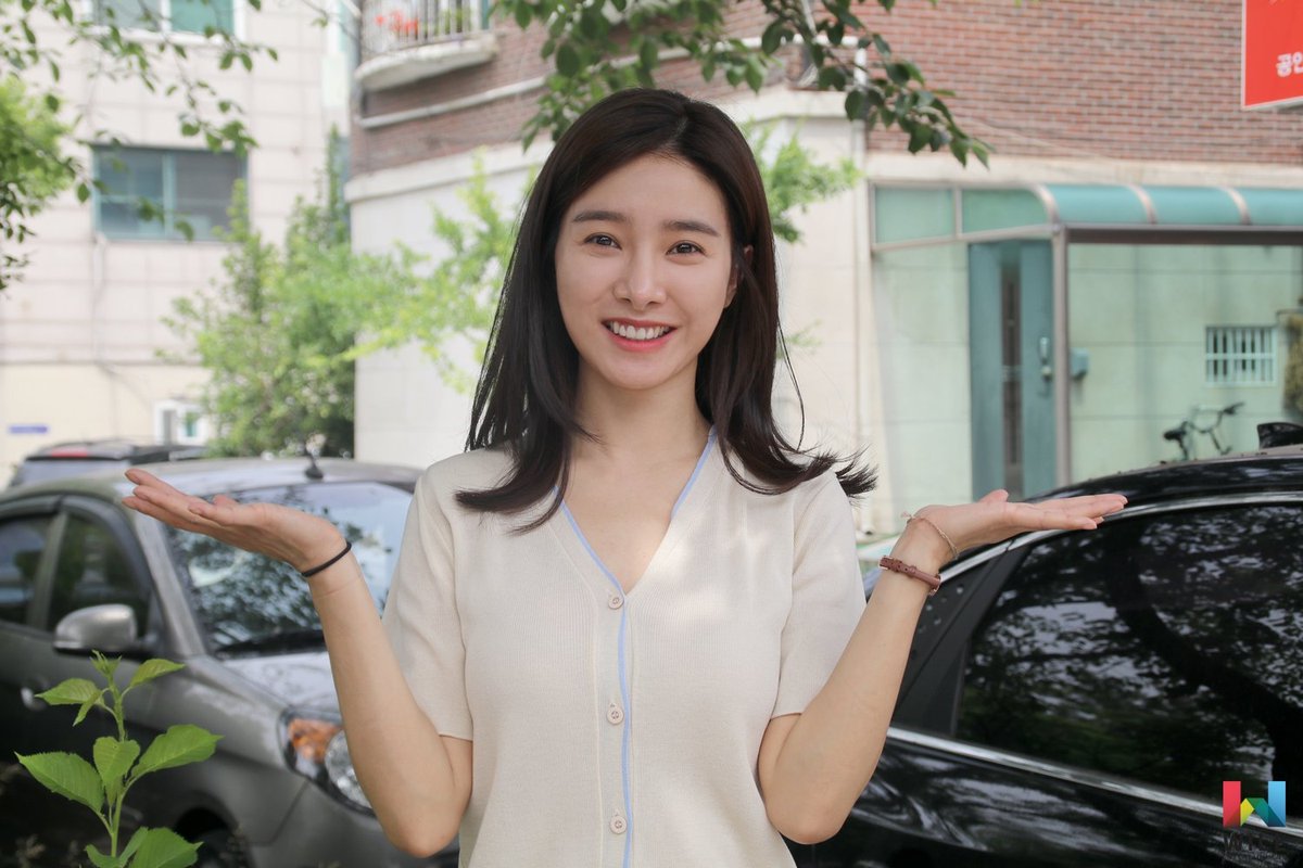 infodrakor_id's tweet photo. Happy birthday 31th Ga Eul #KimSoEun 🎂🎉

#HappySoEunDay 💕 https://t.co/ERYuac4H6J