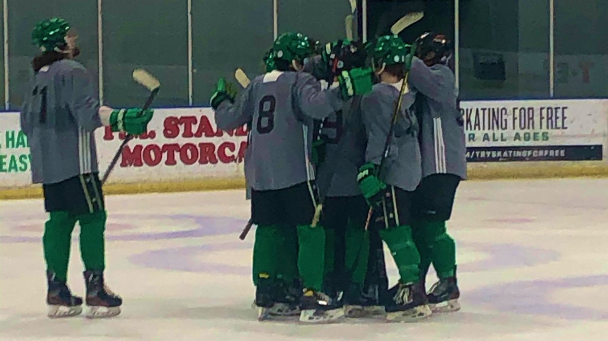 DSEHC15O's tweet photo. That’s the game!  Elite take this one 5-0 over Houston. Game 3 at FB tomorrow at 11 am v. McKinney North Stars 16UAA.  #goelite https://t.co/wG3vQQjD3O