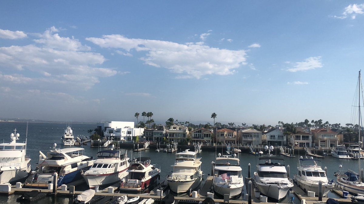 katjaxson's tweet photo. I said that I want to travel and write! Why not start now 🤷🏾♀️? Weekend writing atmosphere! #WritingCommunity #travelandwrite #filmfreeway #screenwriting #awardwinner #wheresweda #bihplease #raisinmen https://t.co/Y7mfhPD9NX