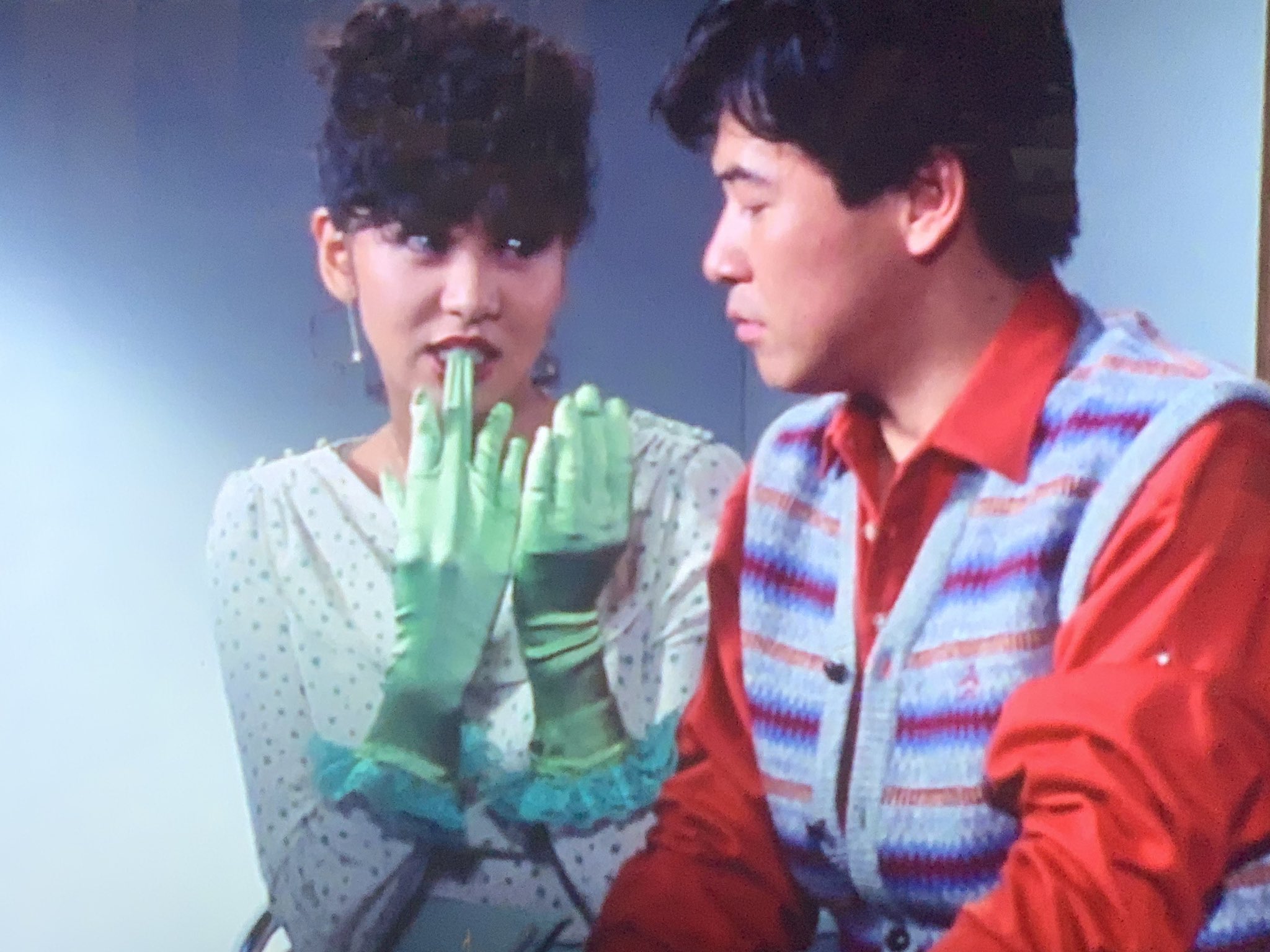 あんぎゅろん Whiskyおじさん キター 片平なぎさが手袋を取って義手を見せつけるシーン この作品の醍醐味でもあるな スチュワーデス物語 T Co Igtw517vij Twitter