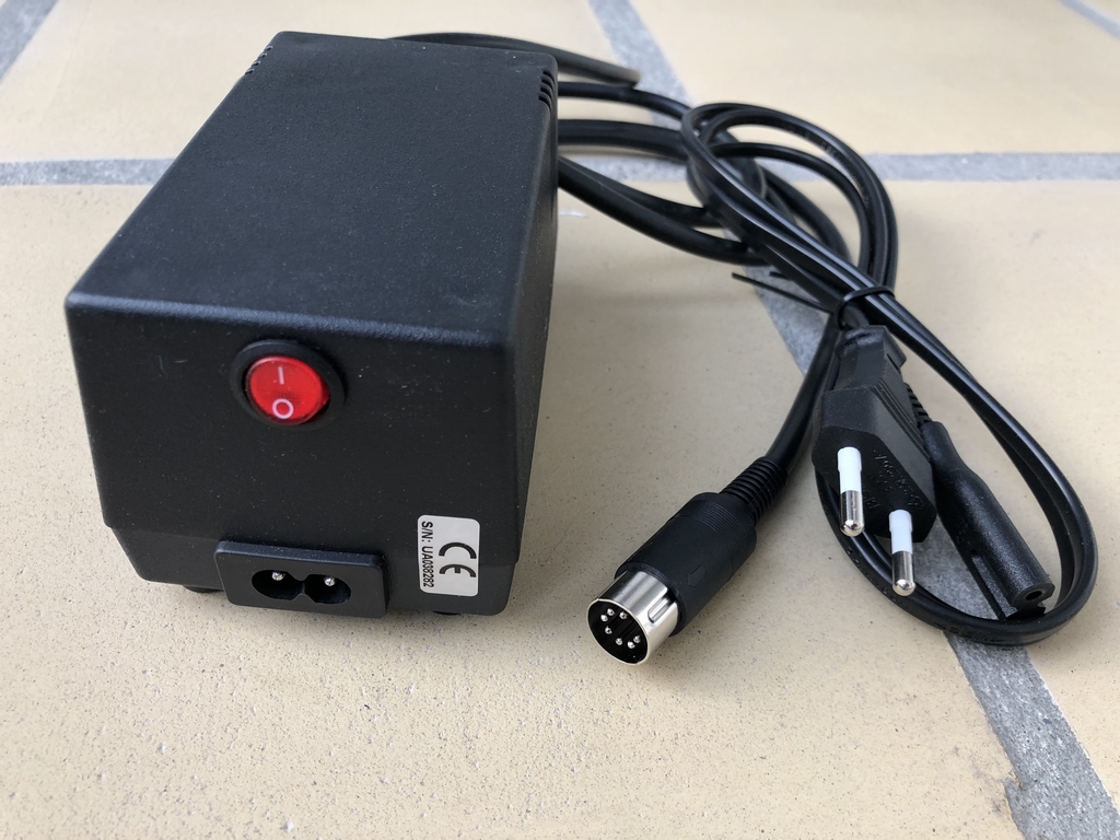MtnBuffalo's tweet photo. Tested some nice new Commodore 64 power supplies from Electroware. They can found at https://t.co/PgMjMinw4Q.
#breadbox64

https://t.co/XrzQxAngUq https://t.co/zJpVZYkjOq